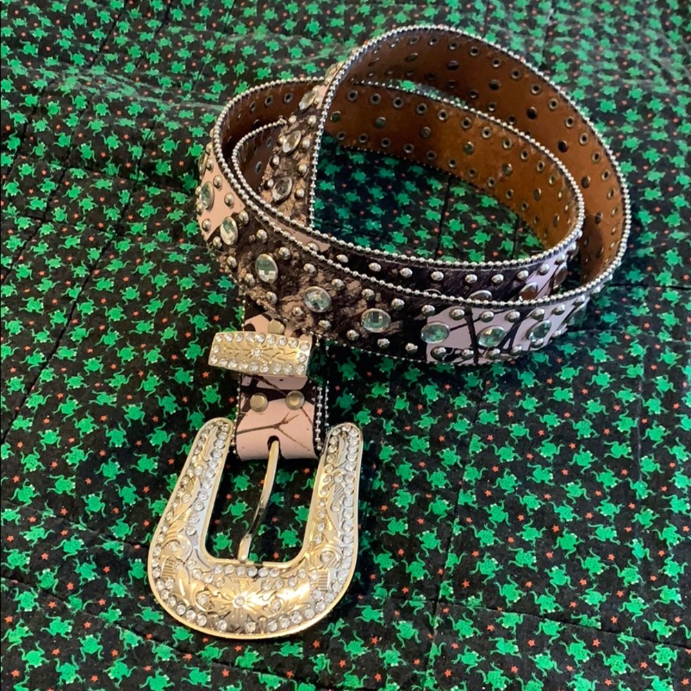 Blazin Roxx Pink Mossy Oak Camo belt size XL